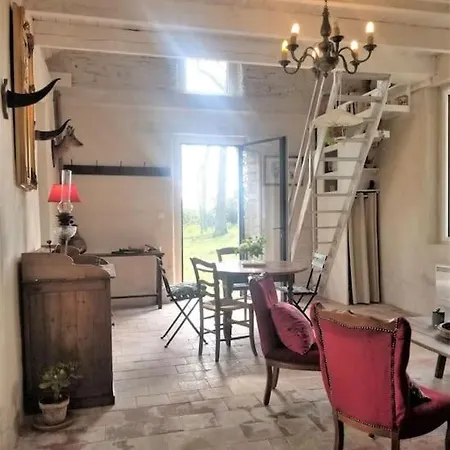 Petit Paradis Au Bord De L'erdre  *